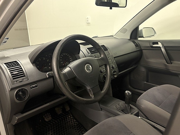 Volkswagen Polo 7 of 9