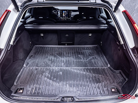 Volvo V90 16 of 26