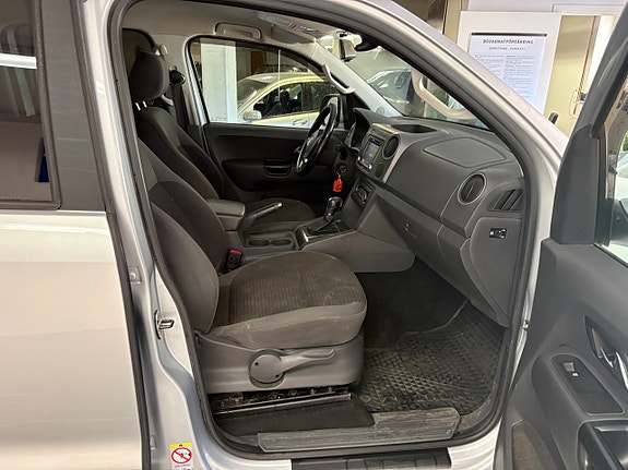 Volkswagen Amarok 12 of 20