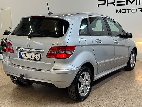 Mercedes-Benz B180 8 of 15