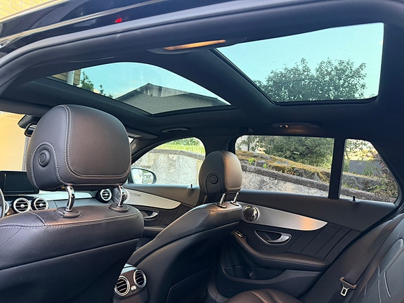 Mercedes-Benz C250 10 of 13