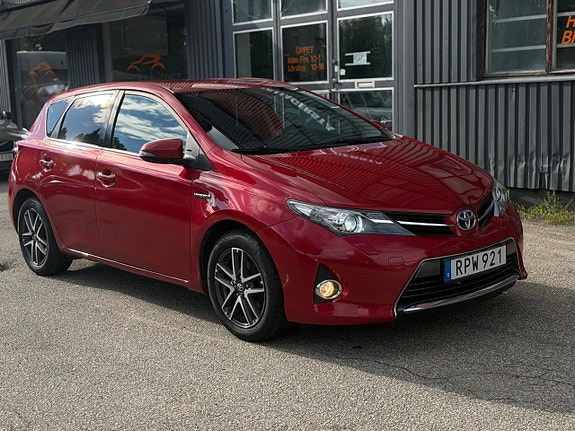 Toyota Auris 3 of 5