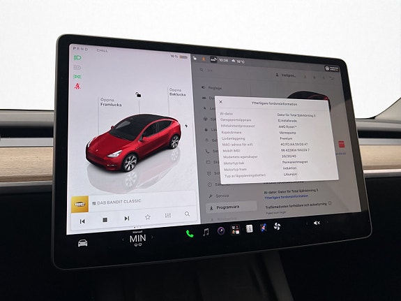 Tesla Model Y 24 of 30