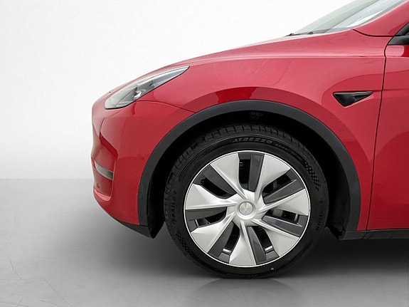 Tesla Model Y 30 of 30