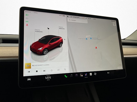 Tesla Model Y 18 of 30