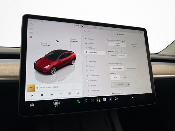 Tesla Model Y 22 of 30