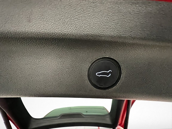 Tesla Model Y 26 of 30