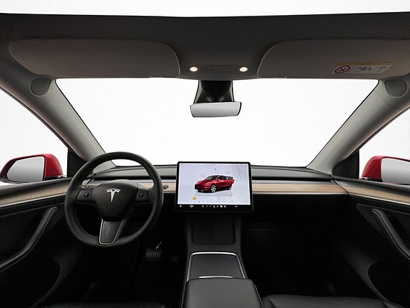 Tesla Model Y 13 of 30