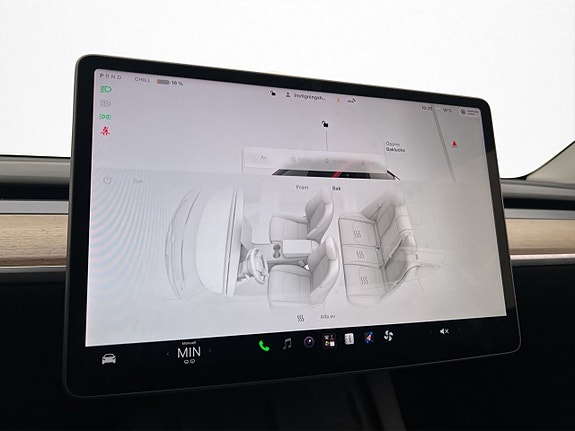 Tesla Model Y 20 of 30