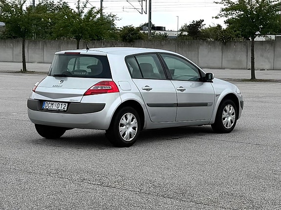 Renault Megane II 3 of 5
