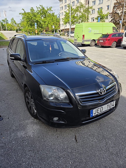 Toyota Avensis 3 of 4