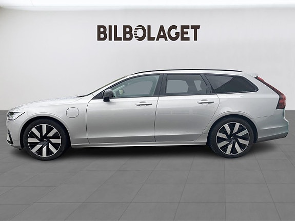 Volvo V90 2 of 15