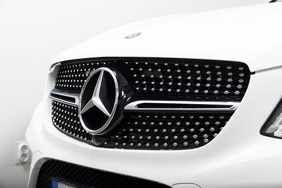 Mercedes-Benz GLE350 d 3 of 5