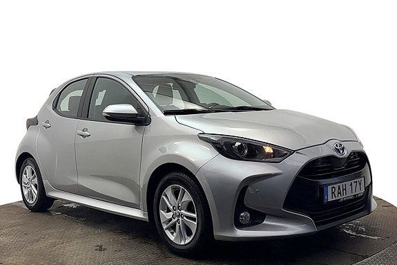 Toyota Yaris 4 of 27