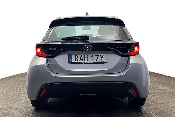 Toyota Yaris 7 of 27