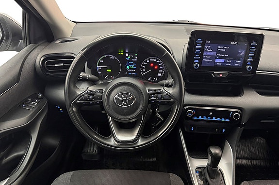 Toyota Yaris 17 of 27