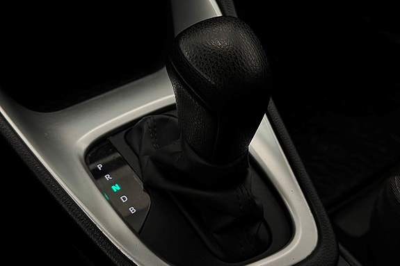 Toyota Yaris 24 of 27