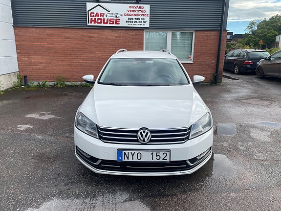 Volkswagen Passat 2 of 5