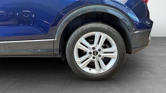 Audi Q2 6 of 12