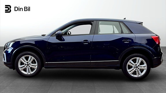 Audi Q2 2 of 5