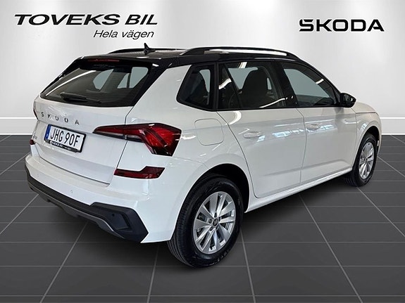 Skoda Kamiq 2 of 5