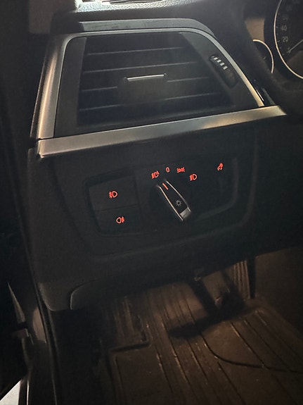 BMW 318d 16 of 27