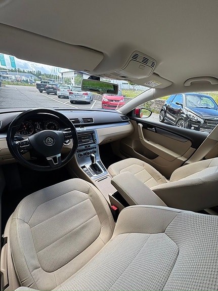 Volkswagen Passat 6 of 9
