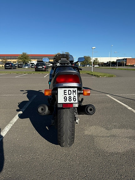 Honda CBR 1000F 3 of 5