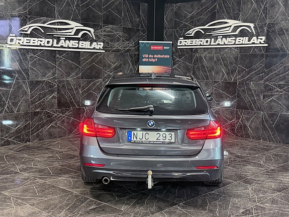 BMW 318d 2 of 5