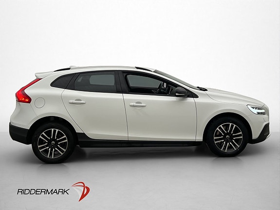 Volvo V40 Cross Country 4 of 5