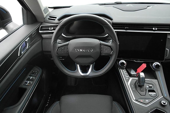Lynk & Co 01 8 of 28