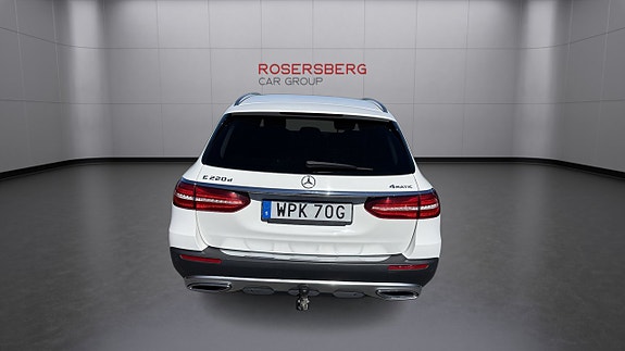 Mercedes-Benz E220 4 of 13