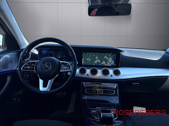 Mercedes-Benz E220 11 of 13
