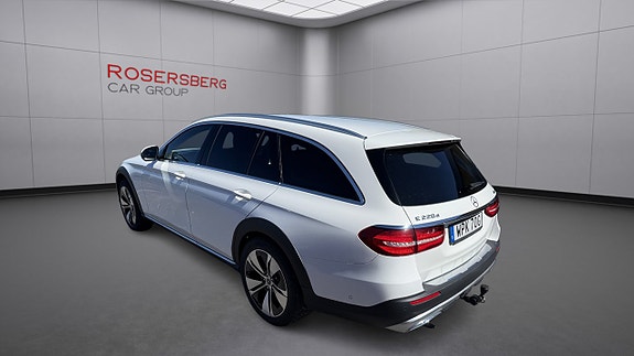 Mercedes-Benz E220 3 of 13