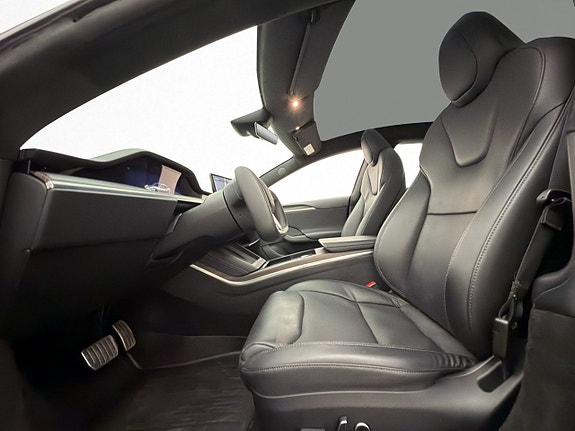 Tesla Model S 11 of 30