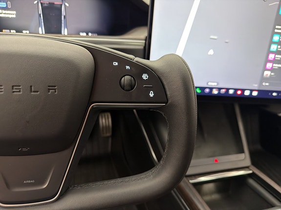 Tesla Model S 15 of 30