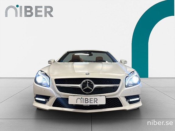 Mercedes-Benz SL500 2 of 5