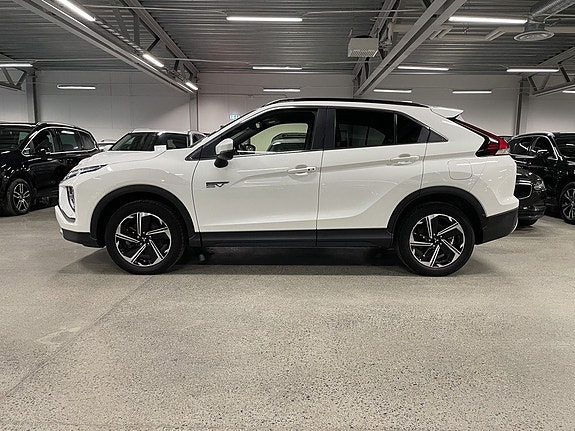 Mitsubishi Eclipse Cross 2 of 5