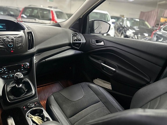 Ford Kuga 9 of 12
