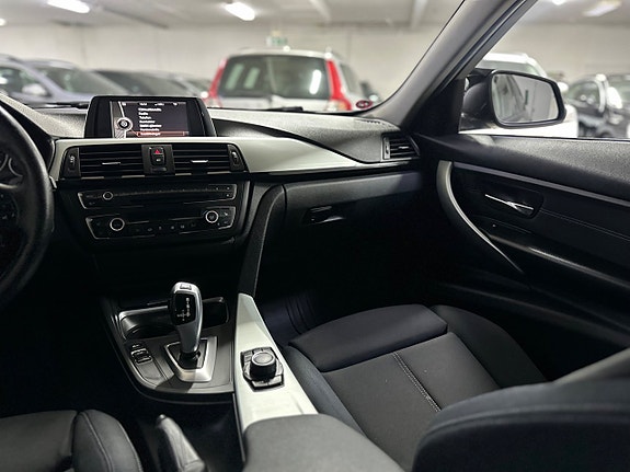 BMW 320d 9 of 14
