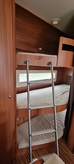 Adria Alpina 663 UK Barnkammare 6 of 11