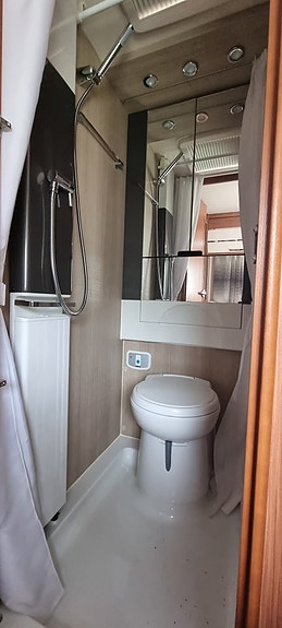 Adria Alpina 663 UK Barnkammare 10 of 11