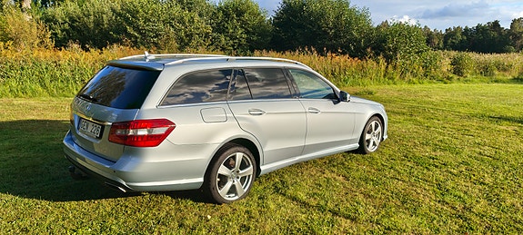 Mercedes-Benz E220 4 of 15