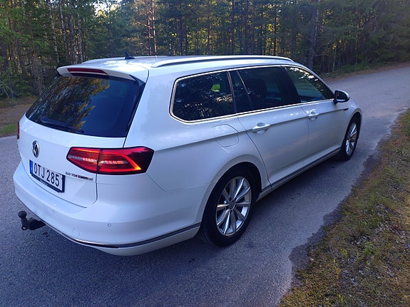 Volkswagen Passat 4 of 5