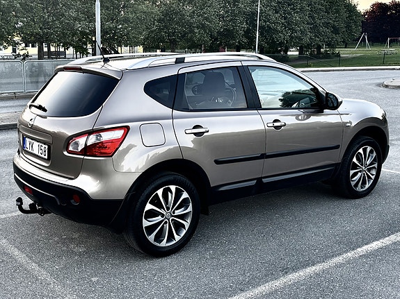 Nissan Qashqai 4 of 5