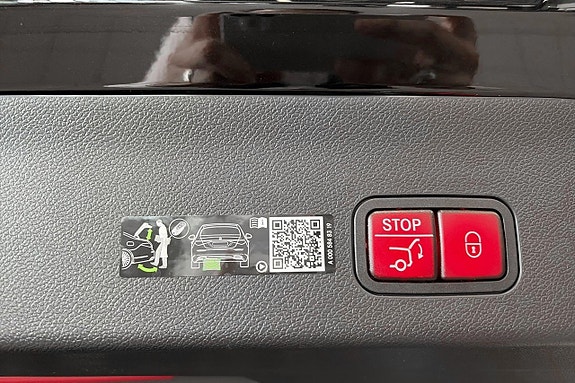 Mercedes-Benz CLA350 15 of 15
