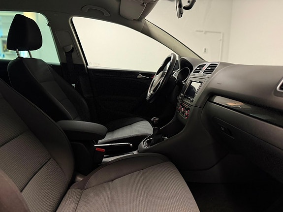 Volkswagen Golf VI 17 of 19