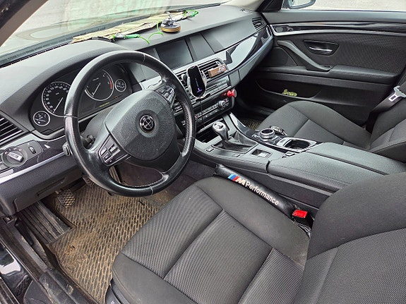 BMW 525d 15 of 18