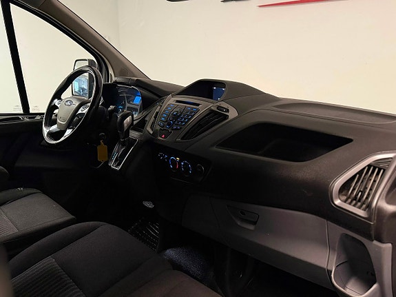 Ford Transit Custom 13 of 20