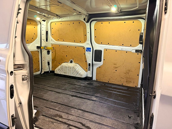 Ford Transit Custom 20 of 20